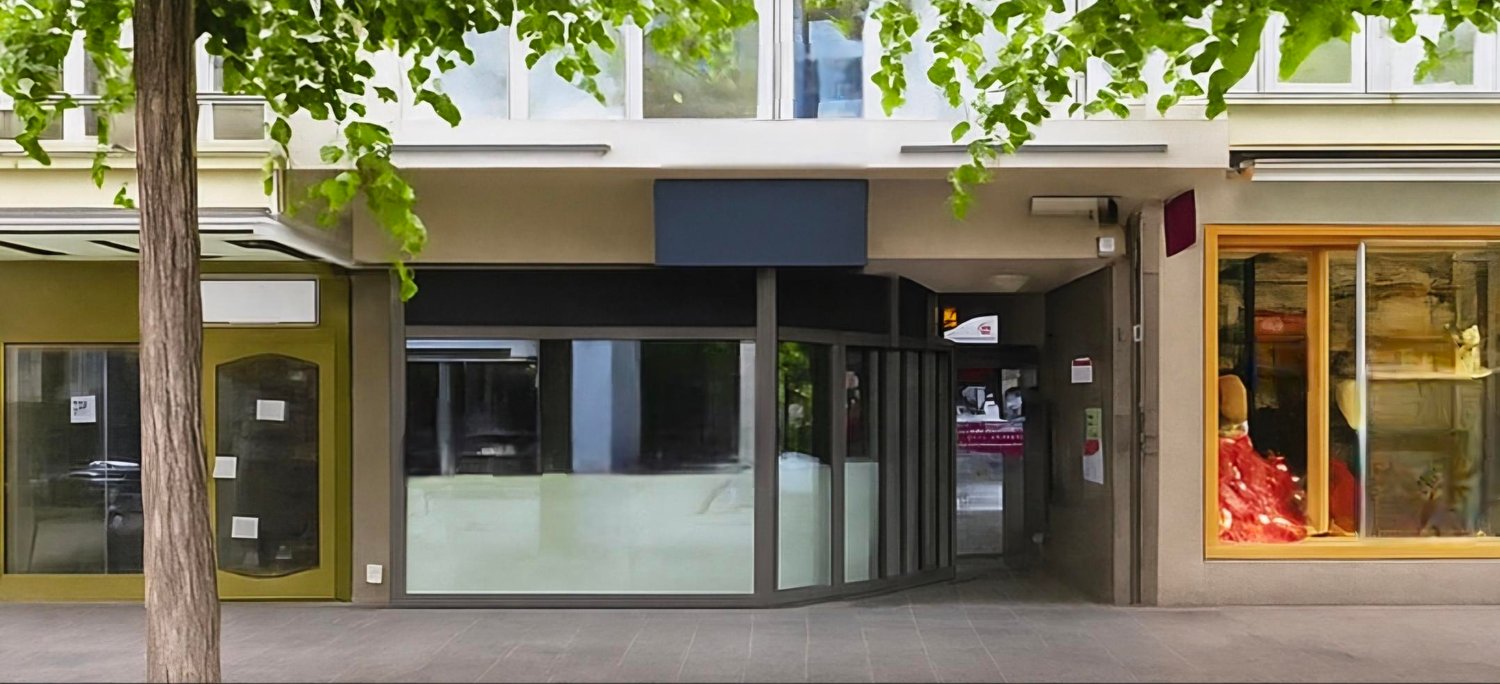 147m² shop