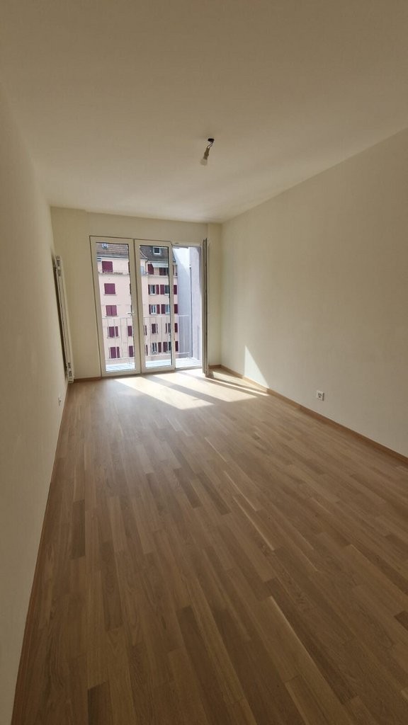 5 rooms apartment