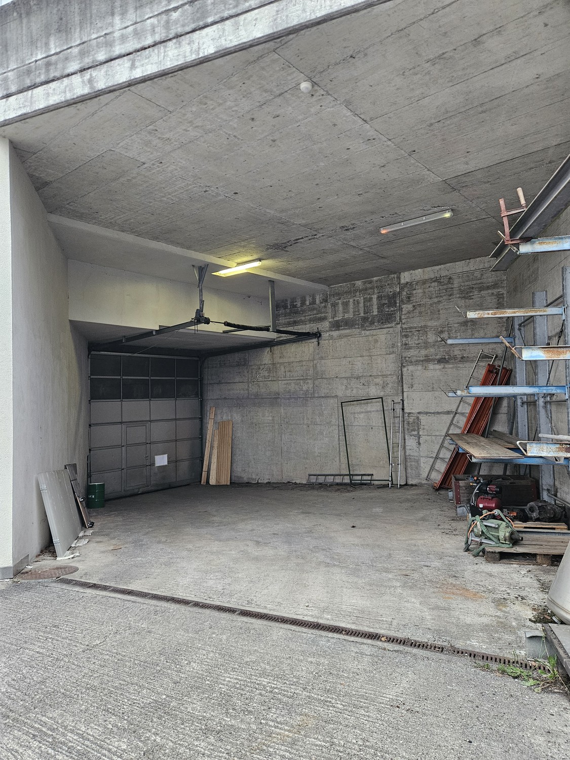 430m² commercial