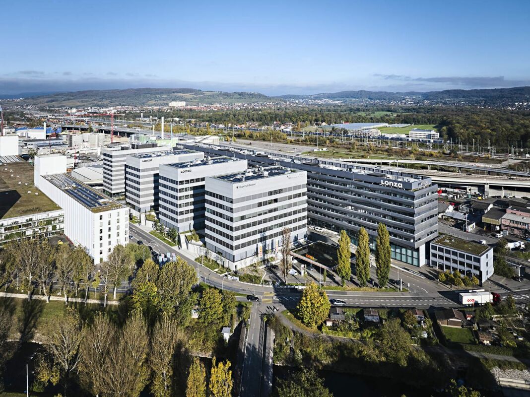 900m² office