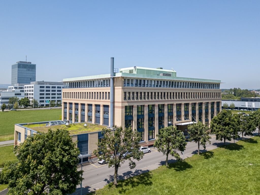 160m² office