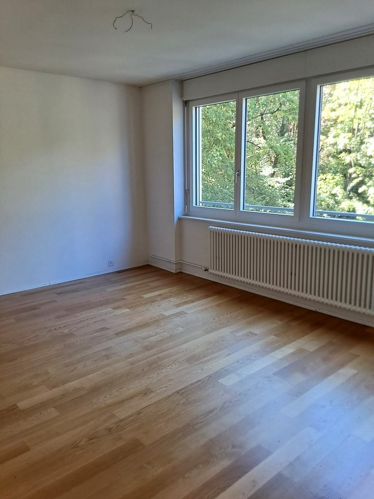 5 rooms apartment