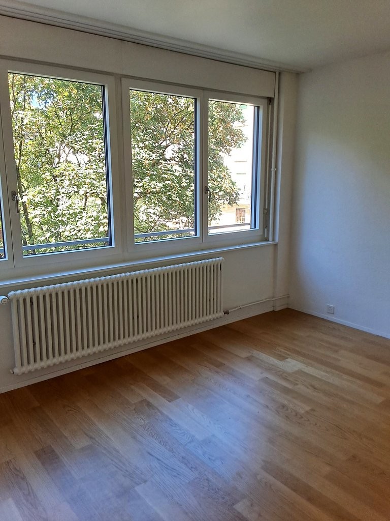 5 rooms apartment