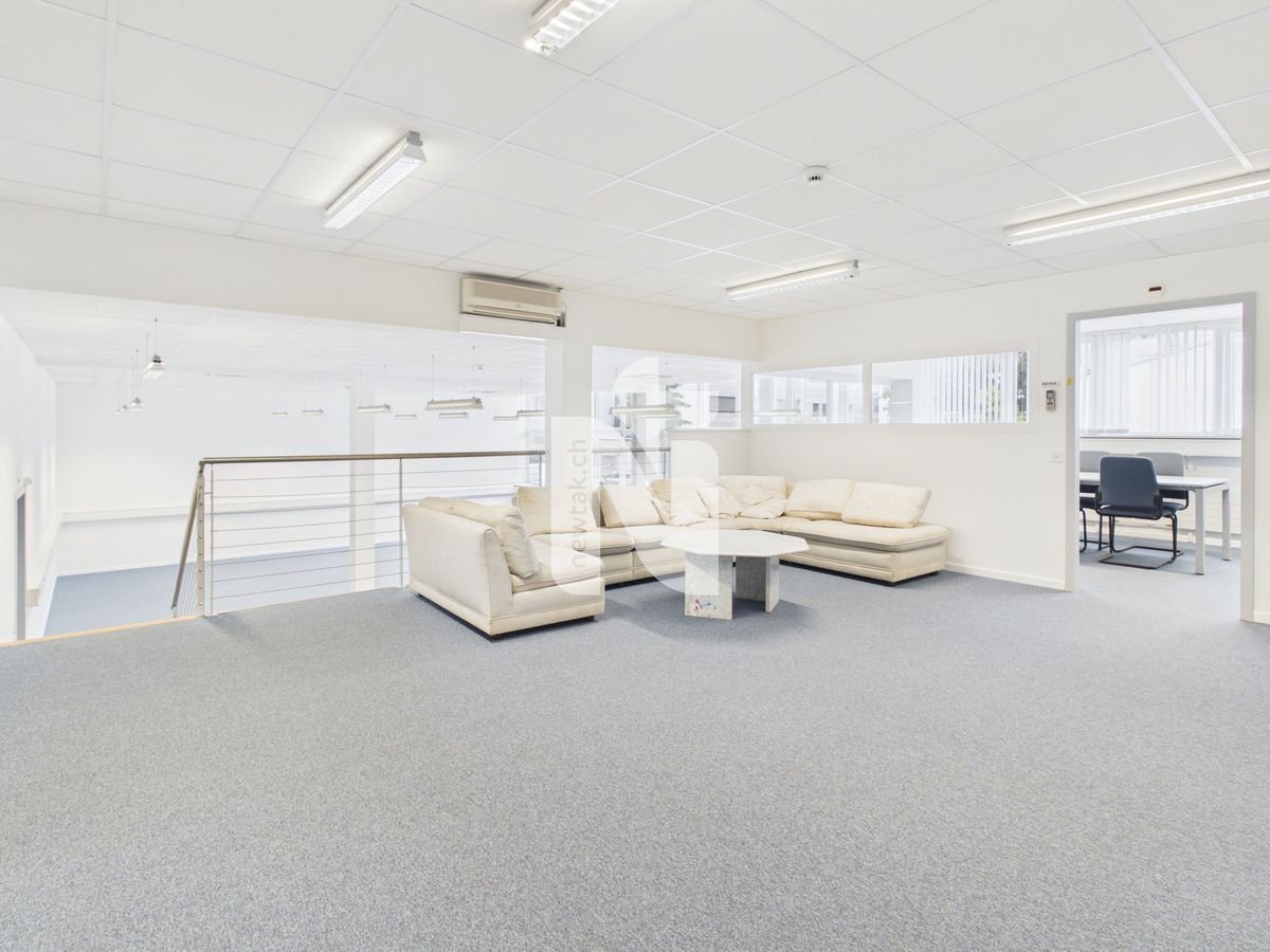 150m² office