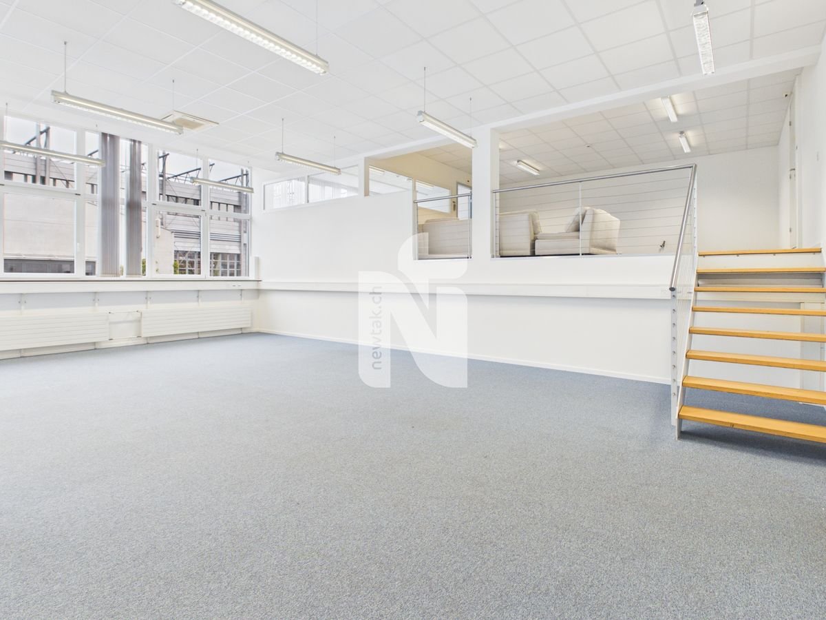 150m² office