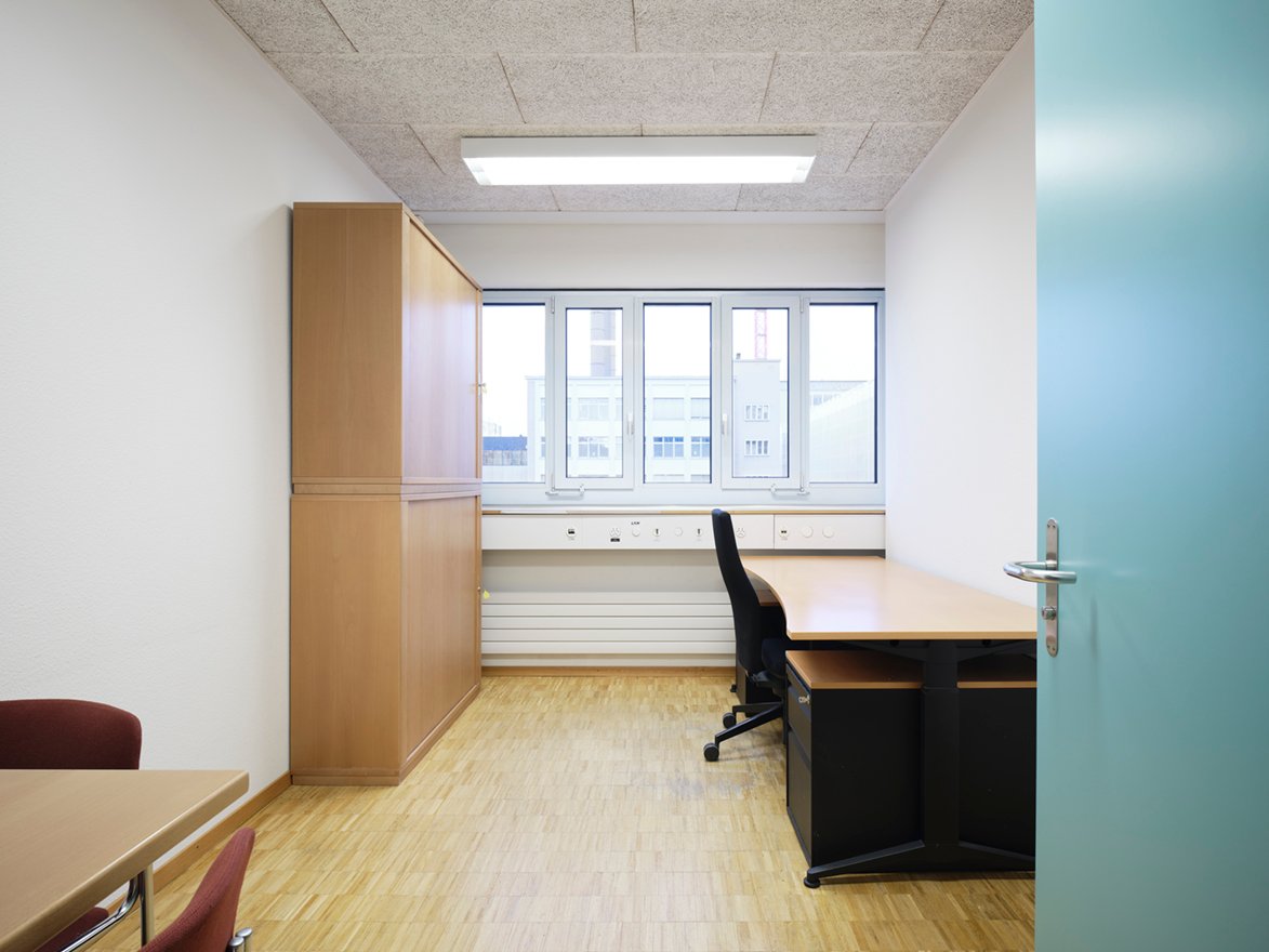 181m² commercial