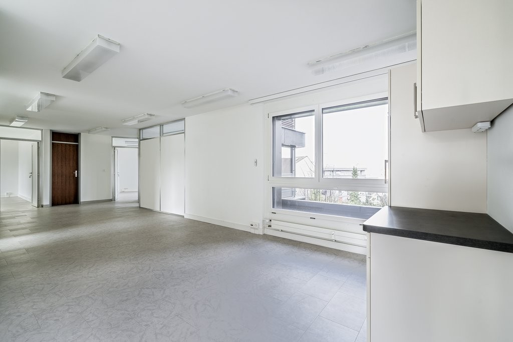 226m² office