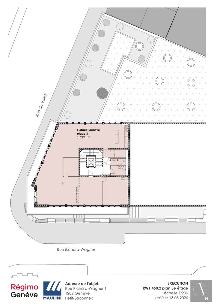 219m² office