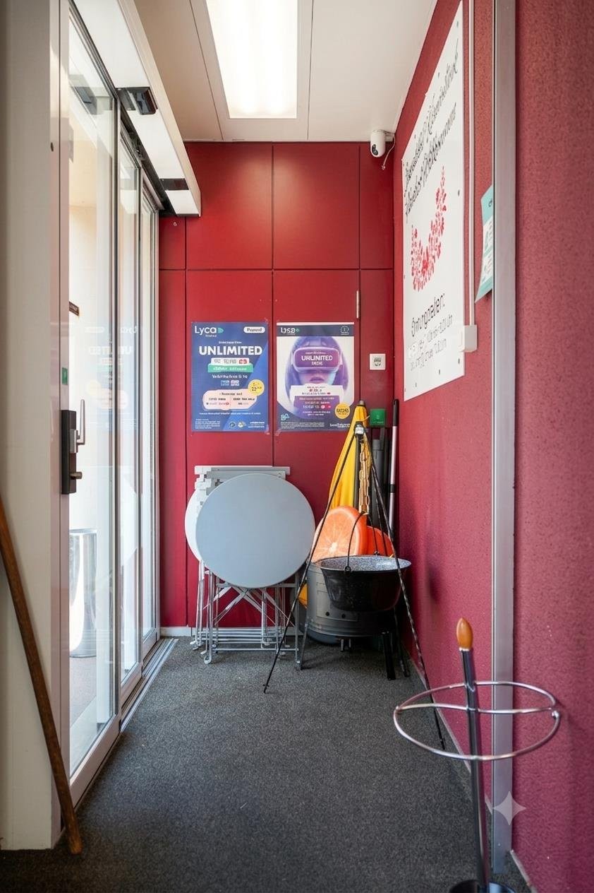 153m² commercial