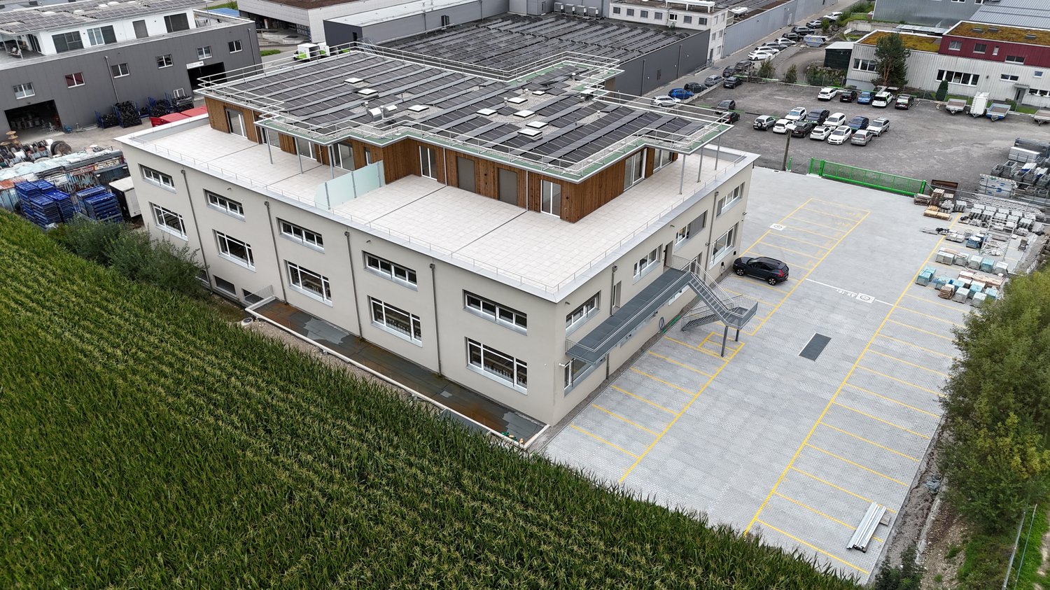 451m² commerciale