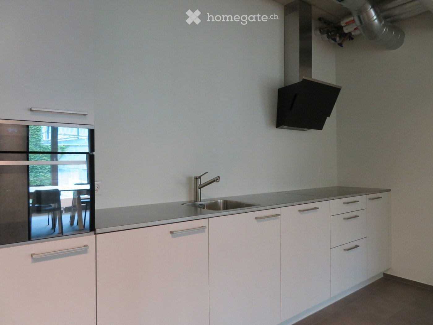 580m² commercial