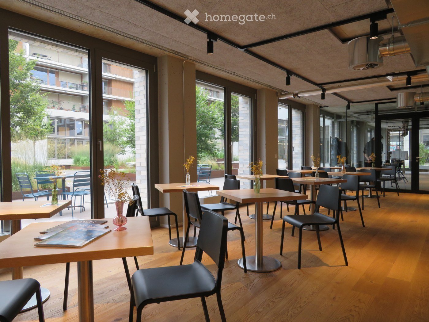 580m² commercial