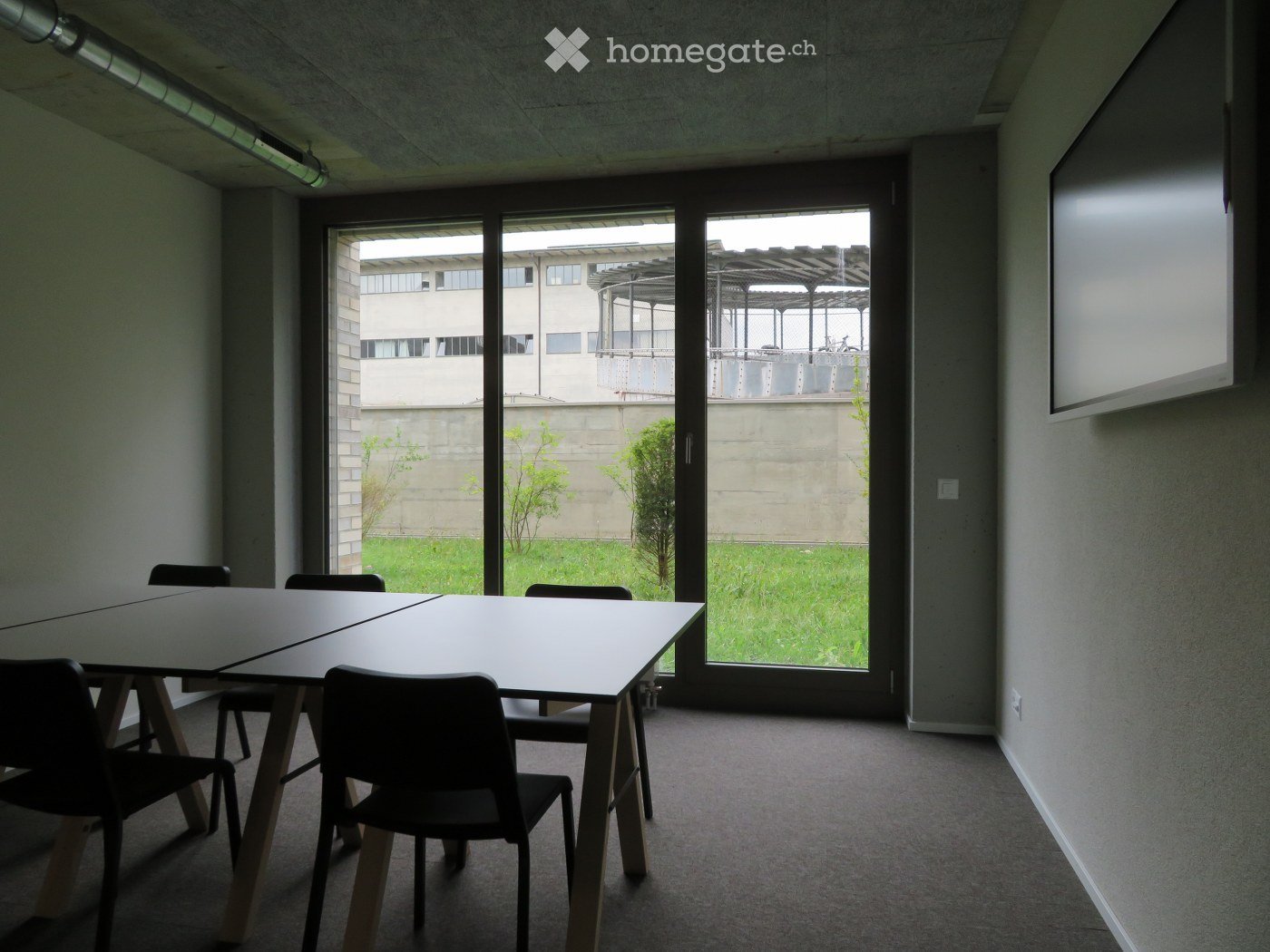 580m² commercial