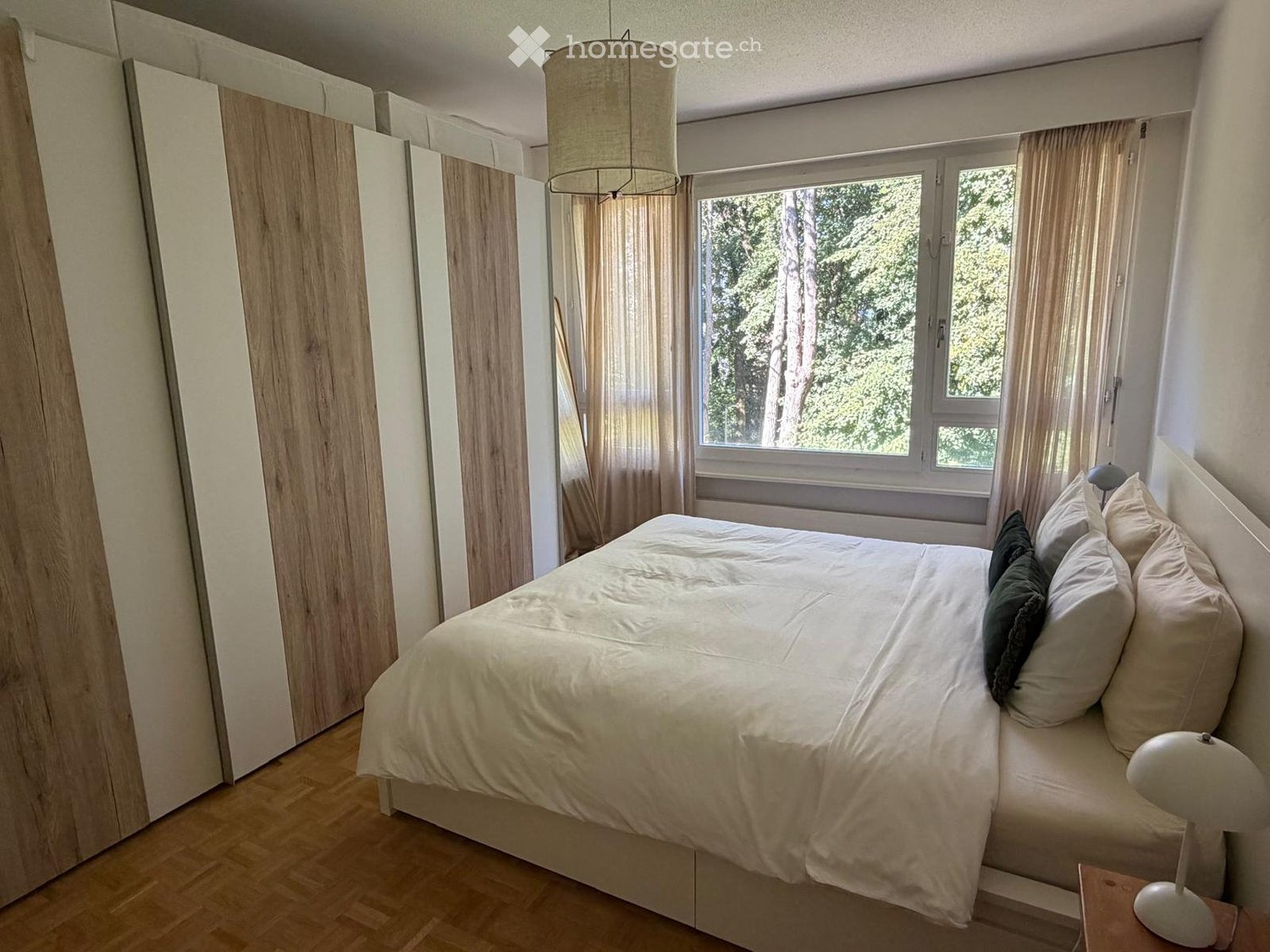 6 rooms apartment