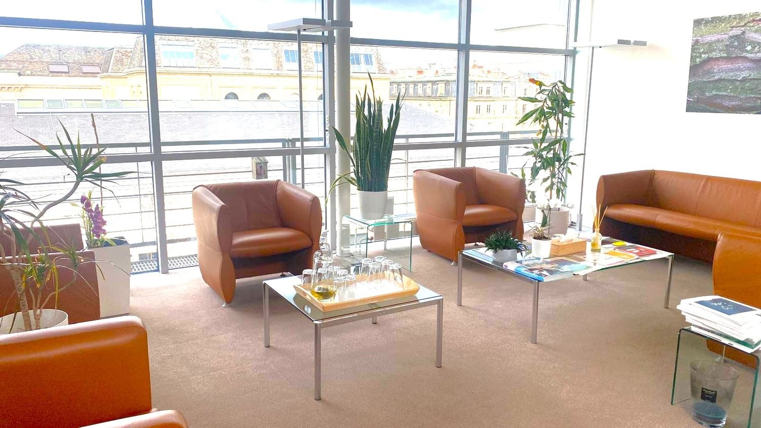 503m² office