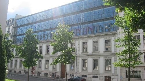 503m² office