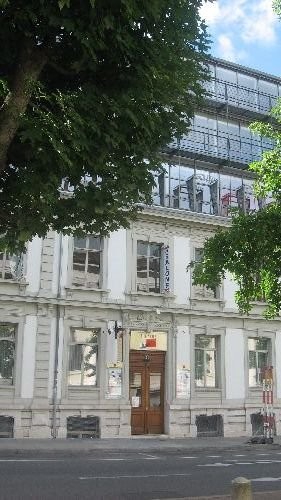 503m² office