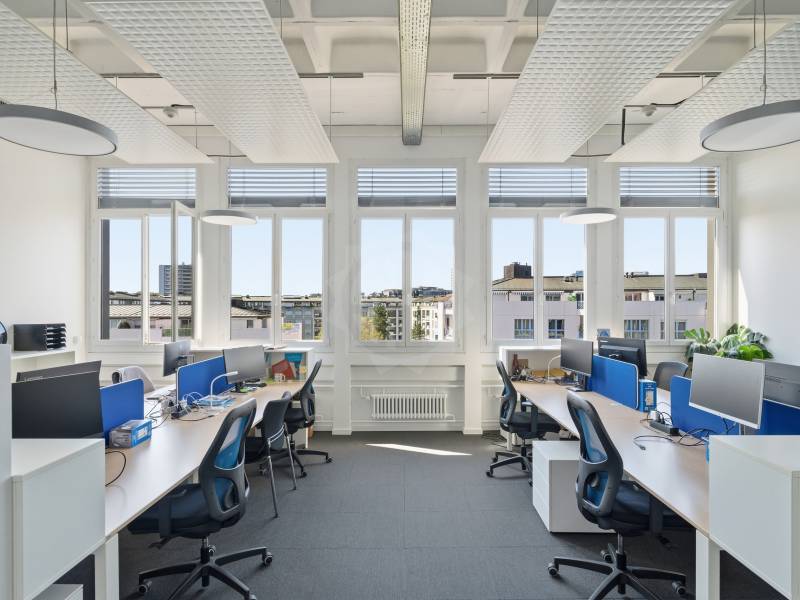 75m² office