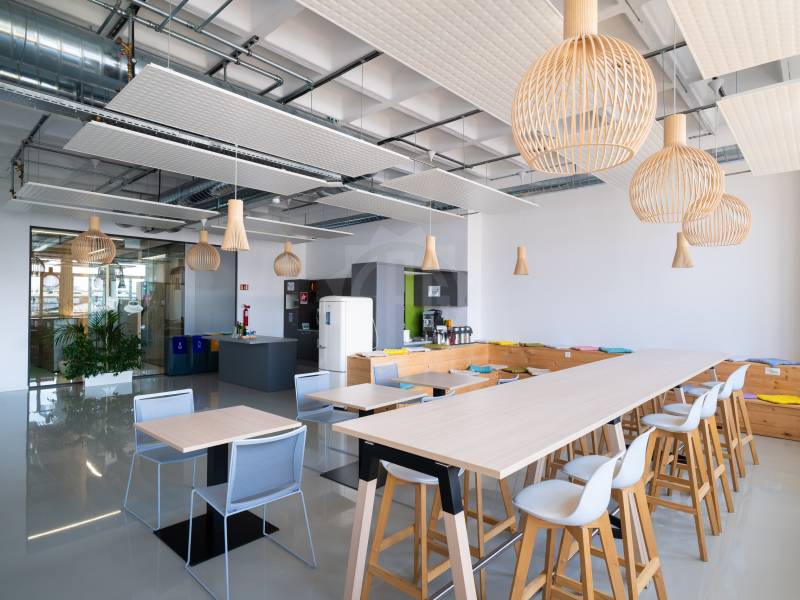 75m² office