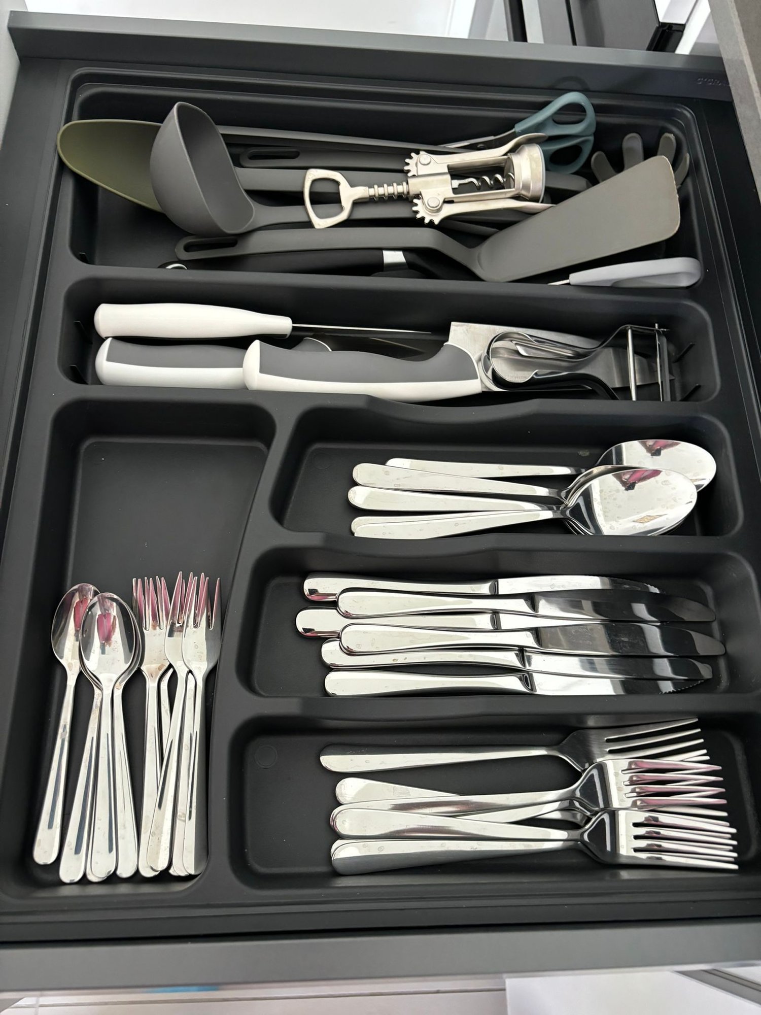 3 ½ Zimmer möblierte Wohnung
