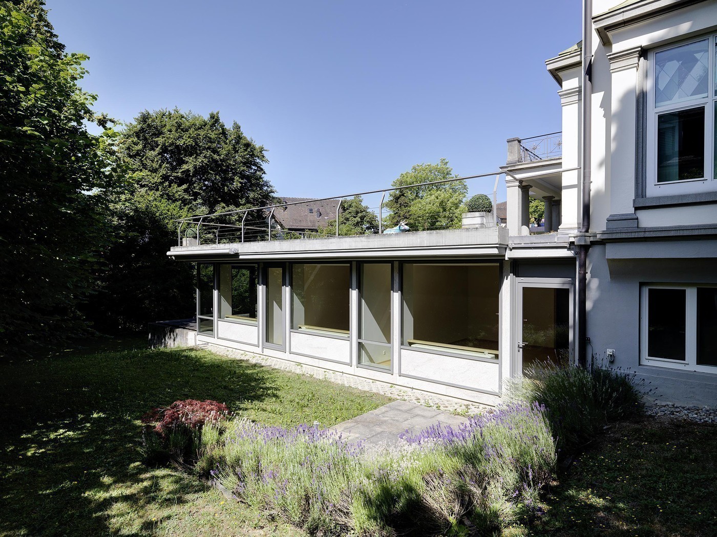 23m² office