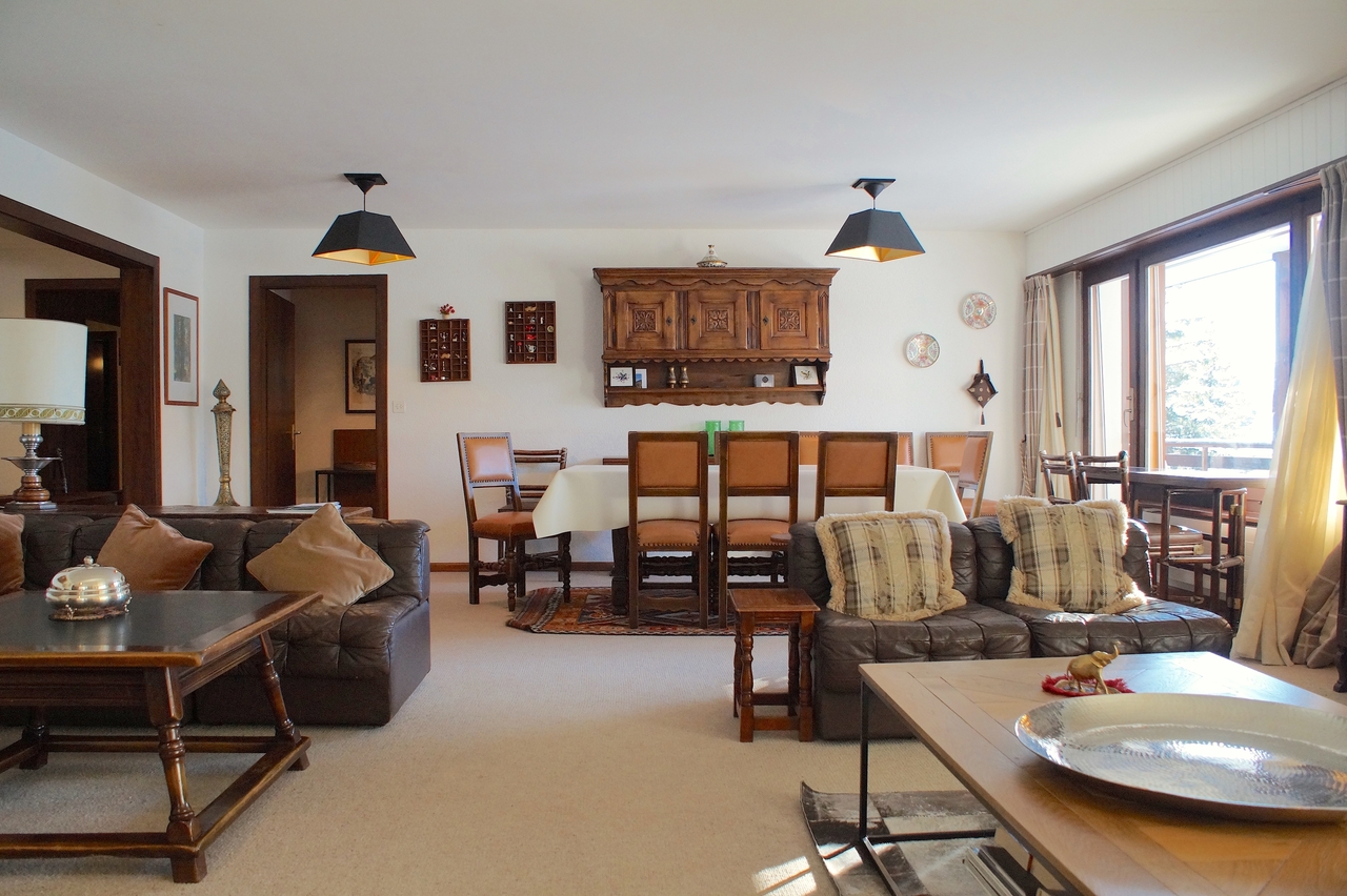 6 rooms apartment