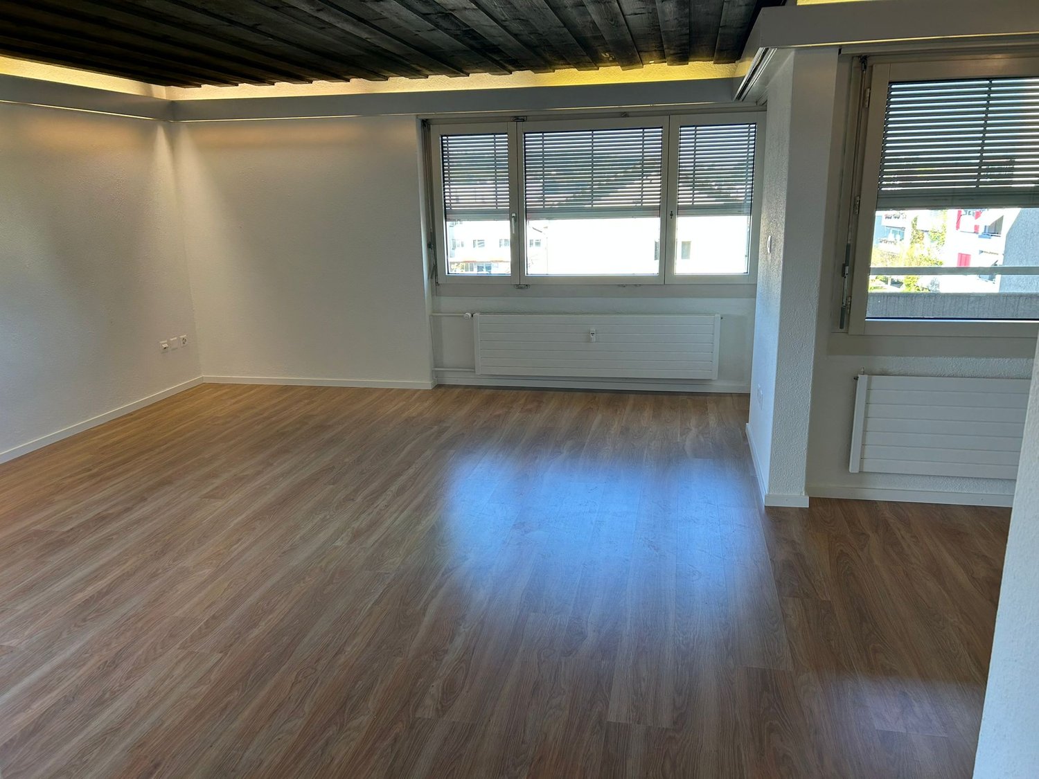 4 rooms attic flat