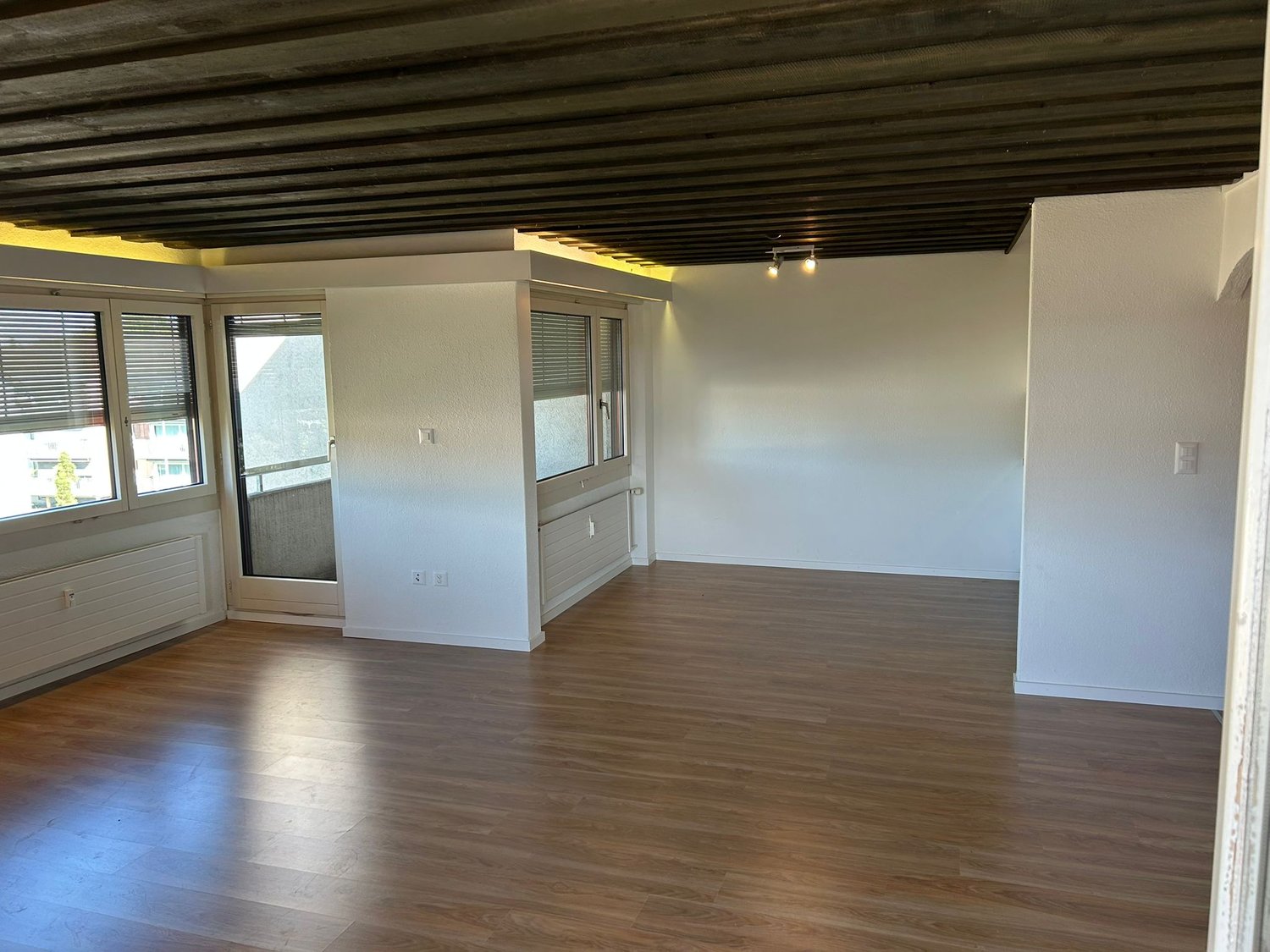 4 rooms attic flat