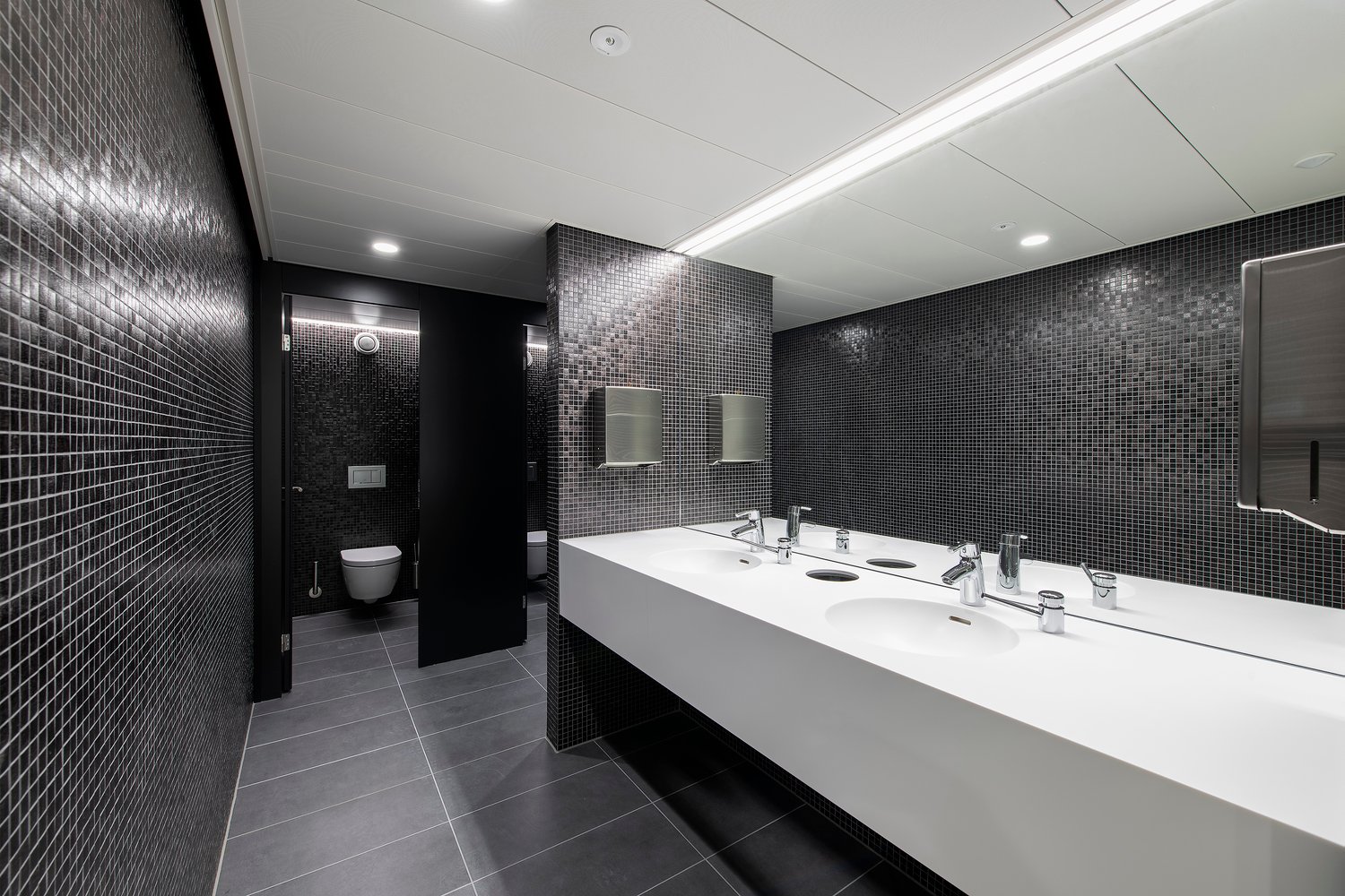 1183m² office