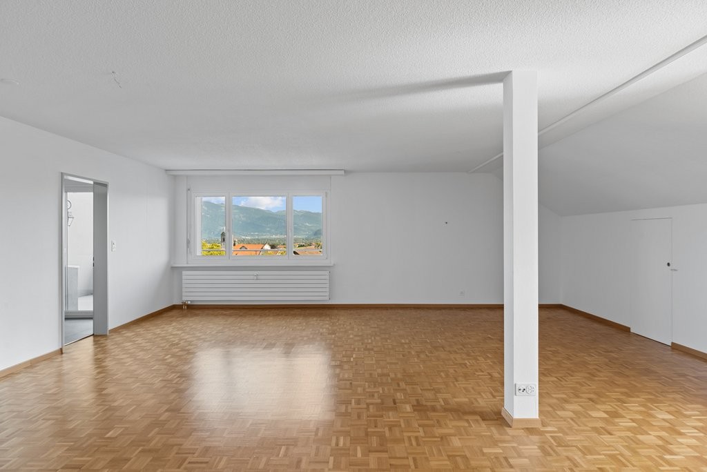 5 ½ rooms attic flat