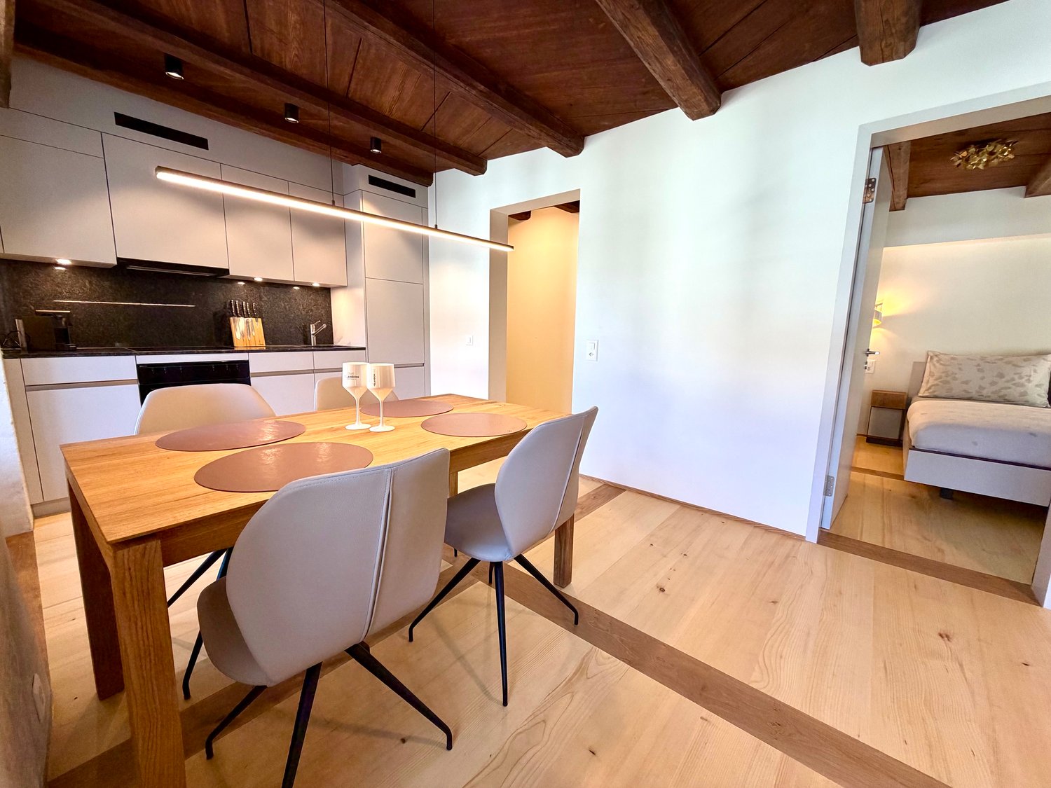 2 ½ Zimmer möblierte Wohnung