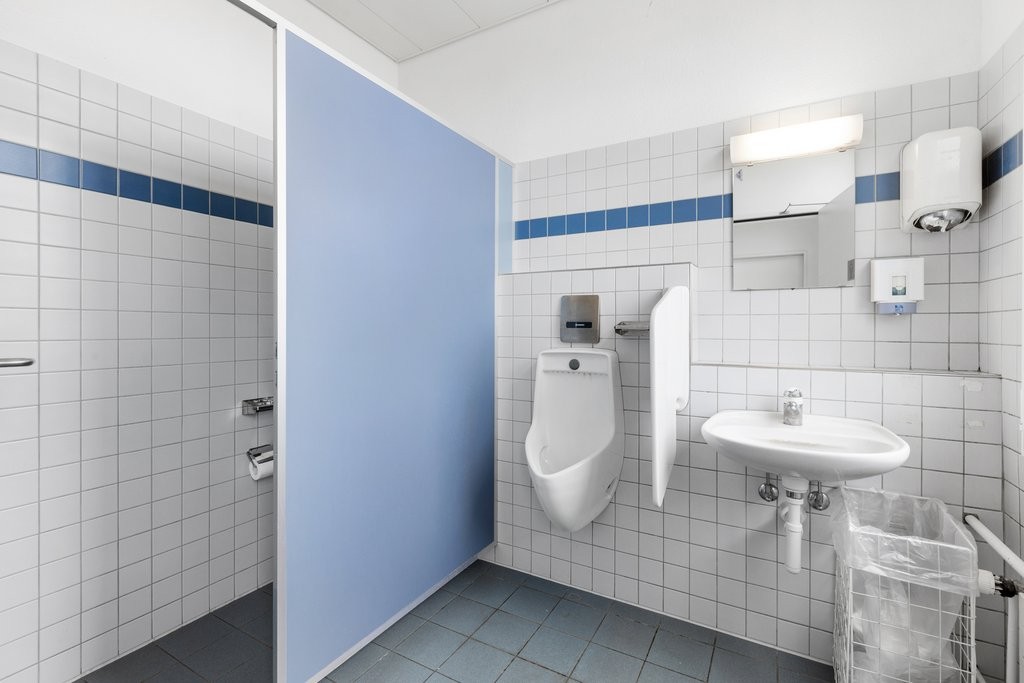 280m² commercial