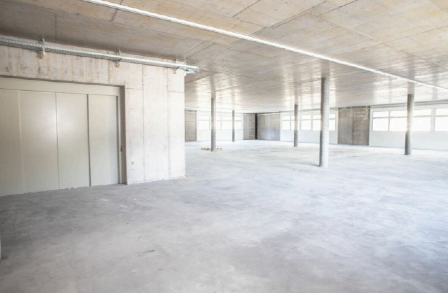 796m² ufficio