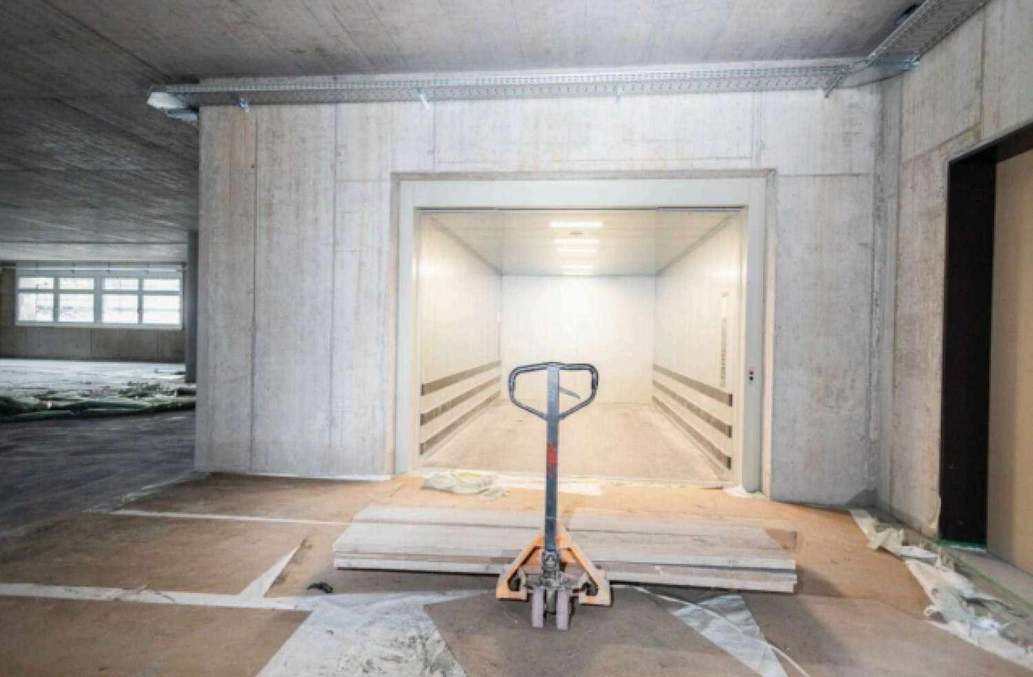 796m² ufficio