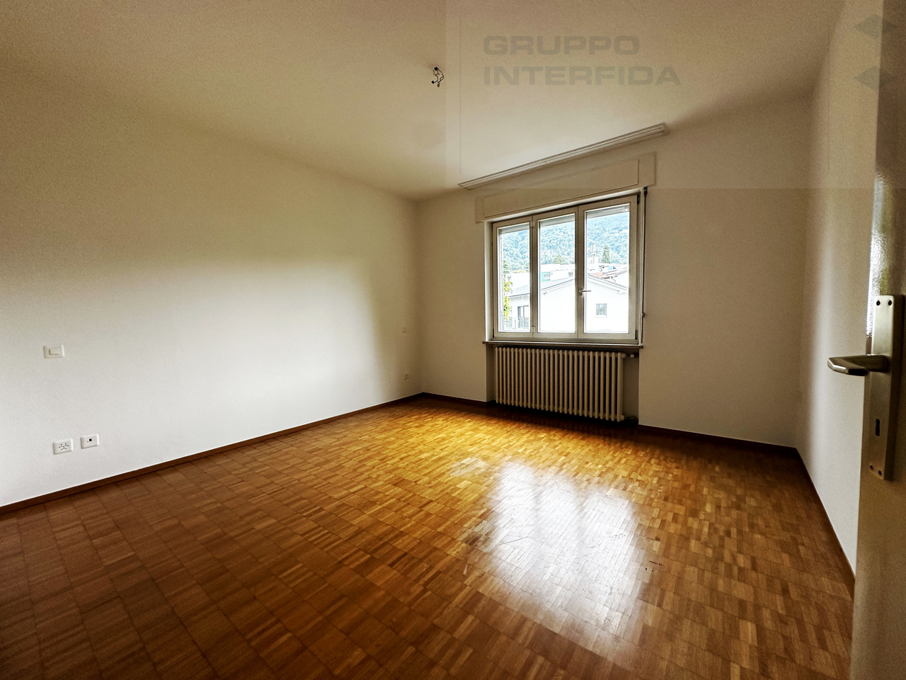5 rooms single house