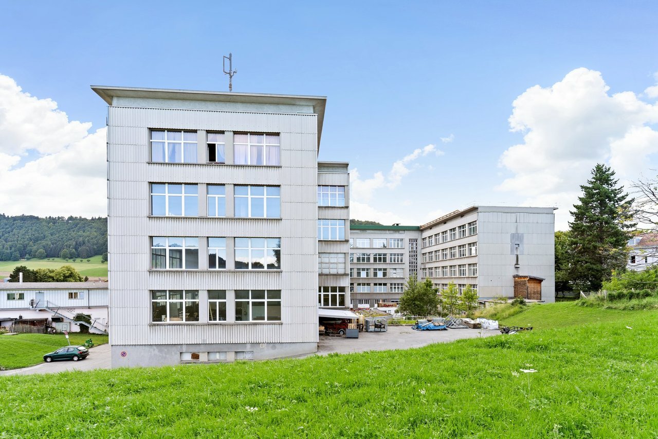 108m² commerciale