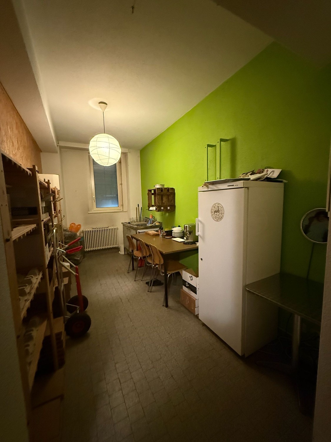 60m² shop