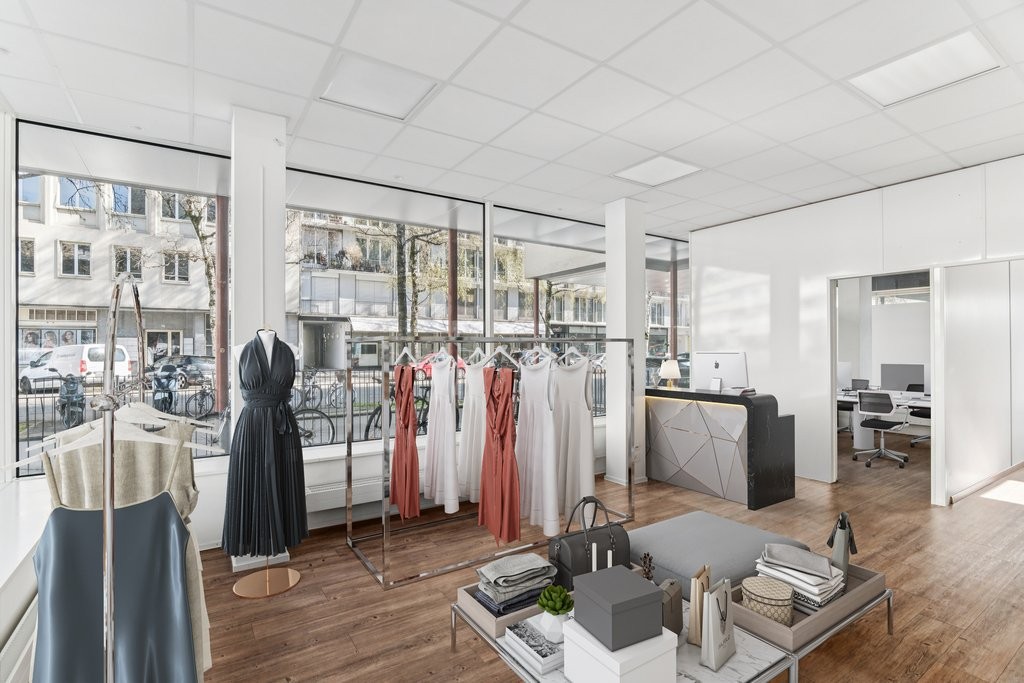 73m² shop