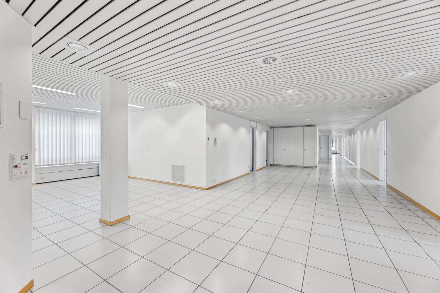 501m² office