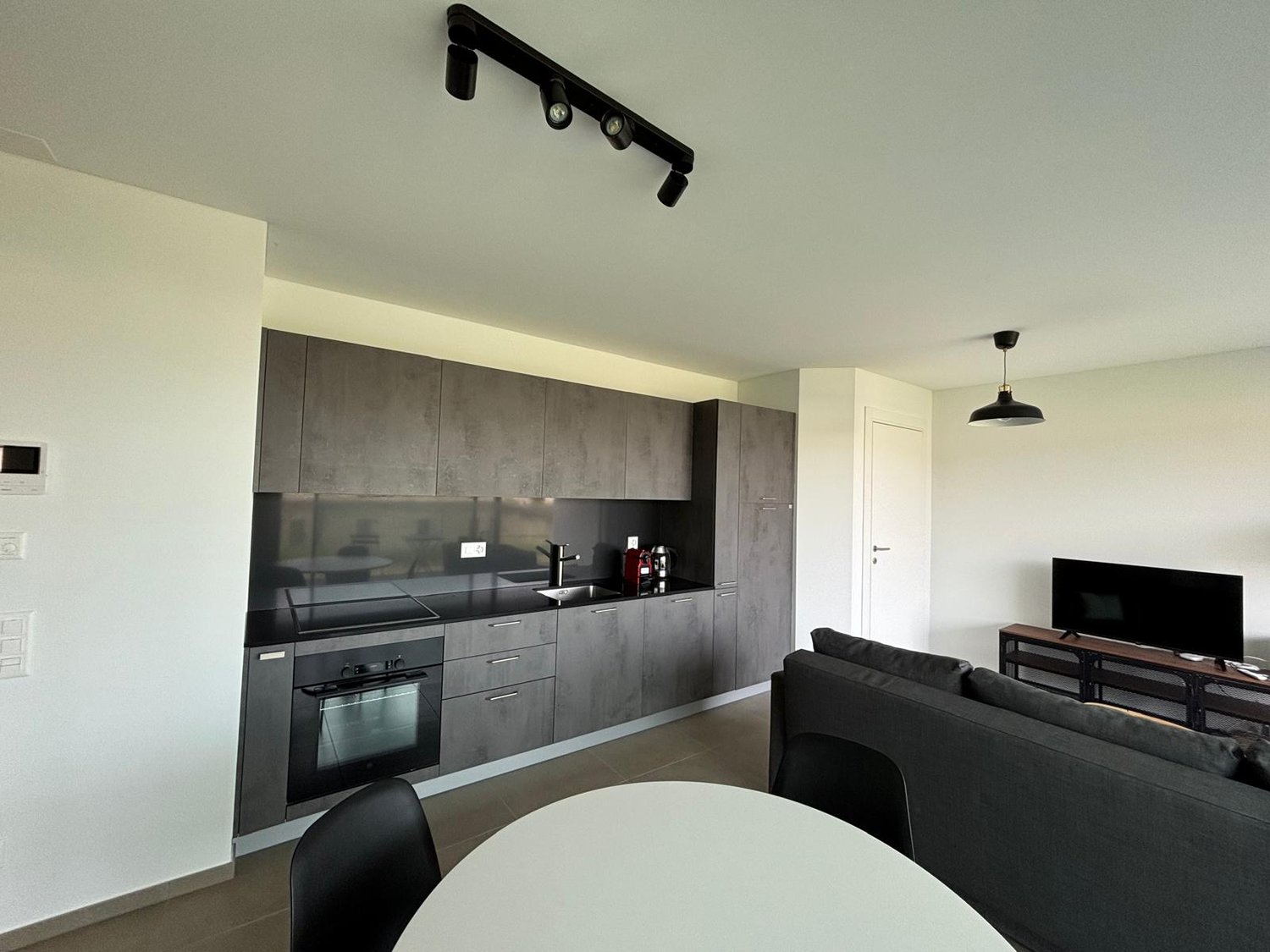 2 ½ Zimmer möblierte Wohnung