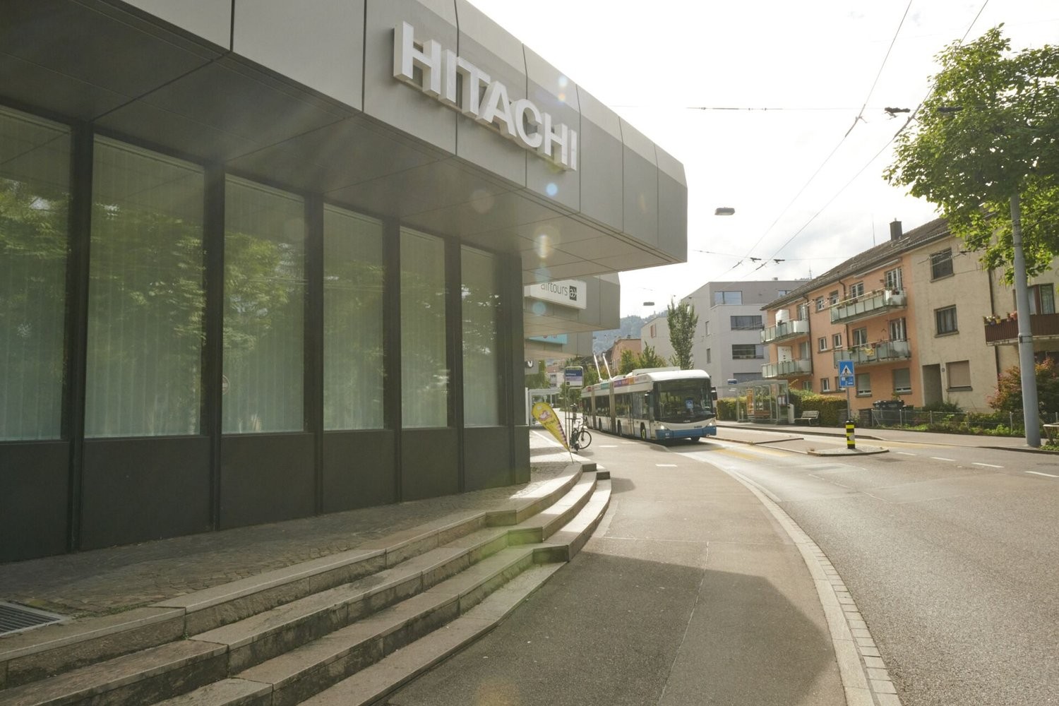 364m² office