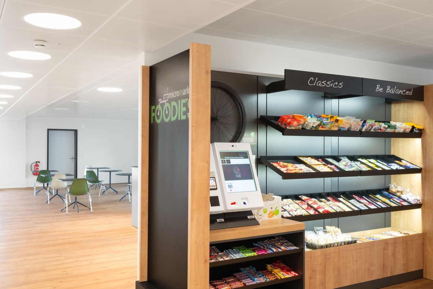 364m² office