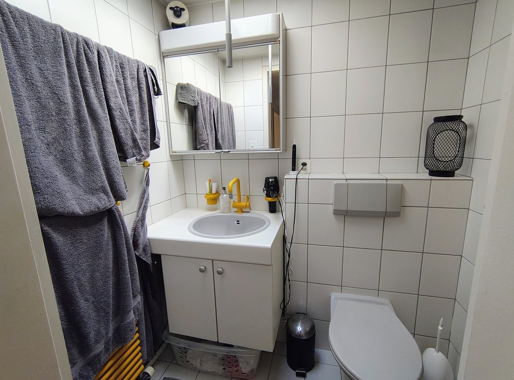 1 room single room