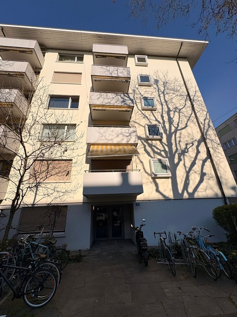 12m² commercial