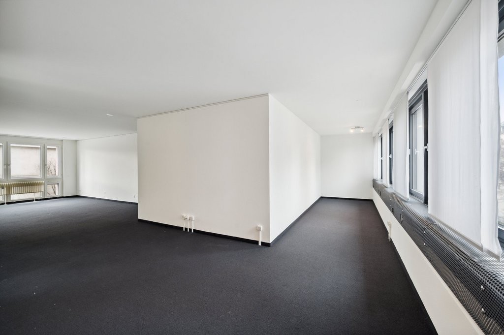 110m² office