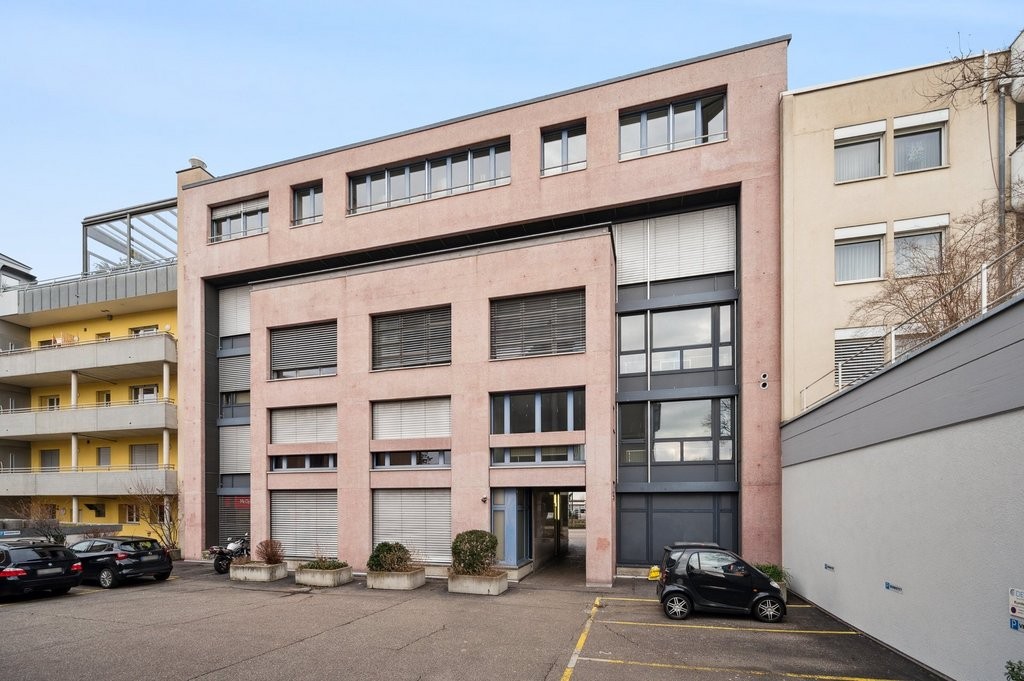 110m² office