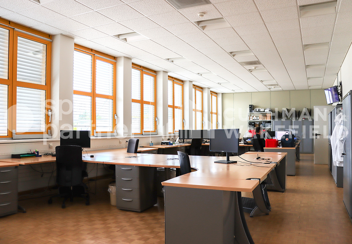 1404m² Büro