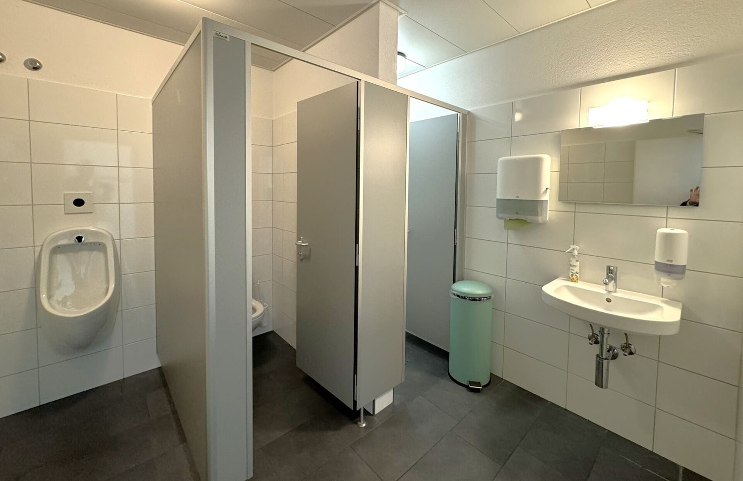 93m² commercial