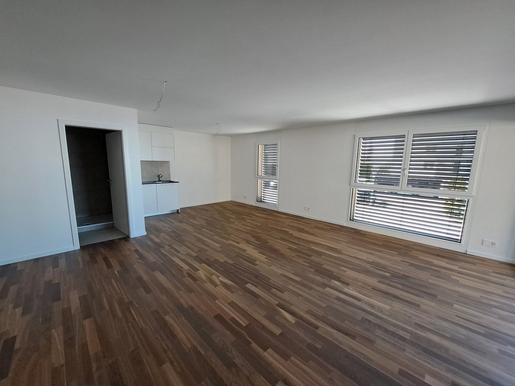 305m² office
