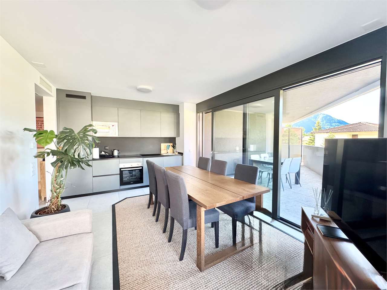 2 ½ Zimmer möblierte Wohnung